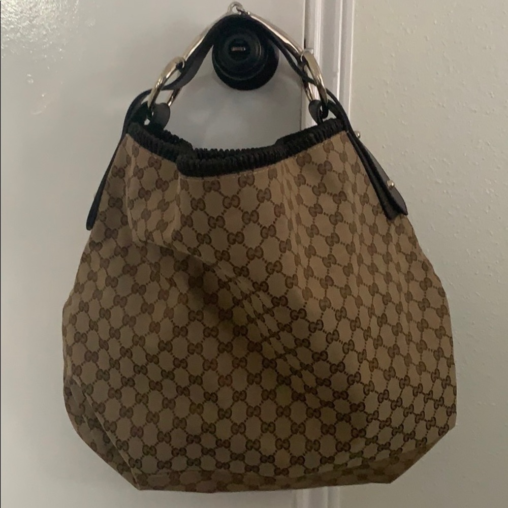 GUCCI PURSE ( AUTHENTIC)